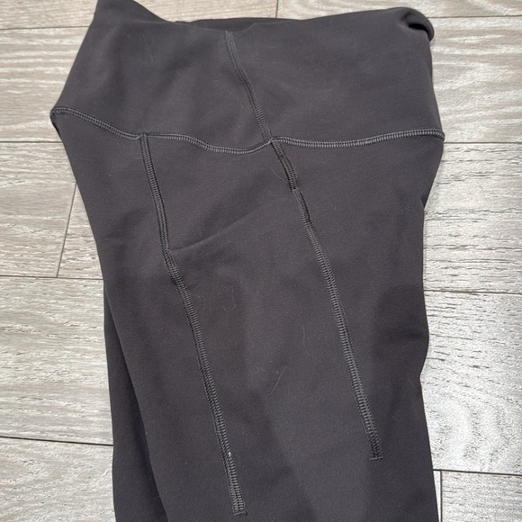 Lululemon Wunder Train Leggings Pockets | high-rise | 25” graphite grey | size 4 - Picture 6 of 7